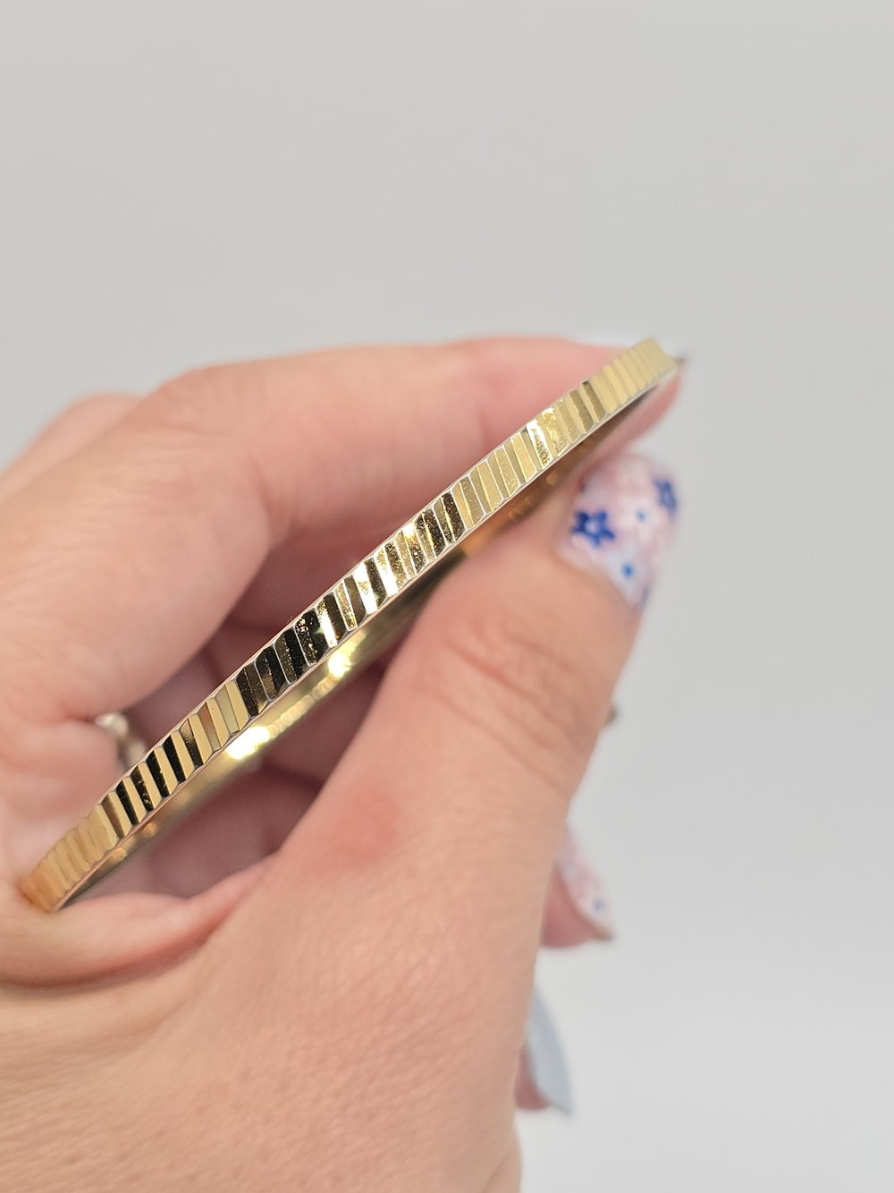 VTG Monet Bangle Bracelet Gold Tone Textured Stackable Thin 7.75" Signed